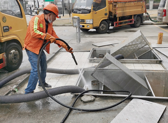 陈巴尔虎隔油池清理