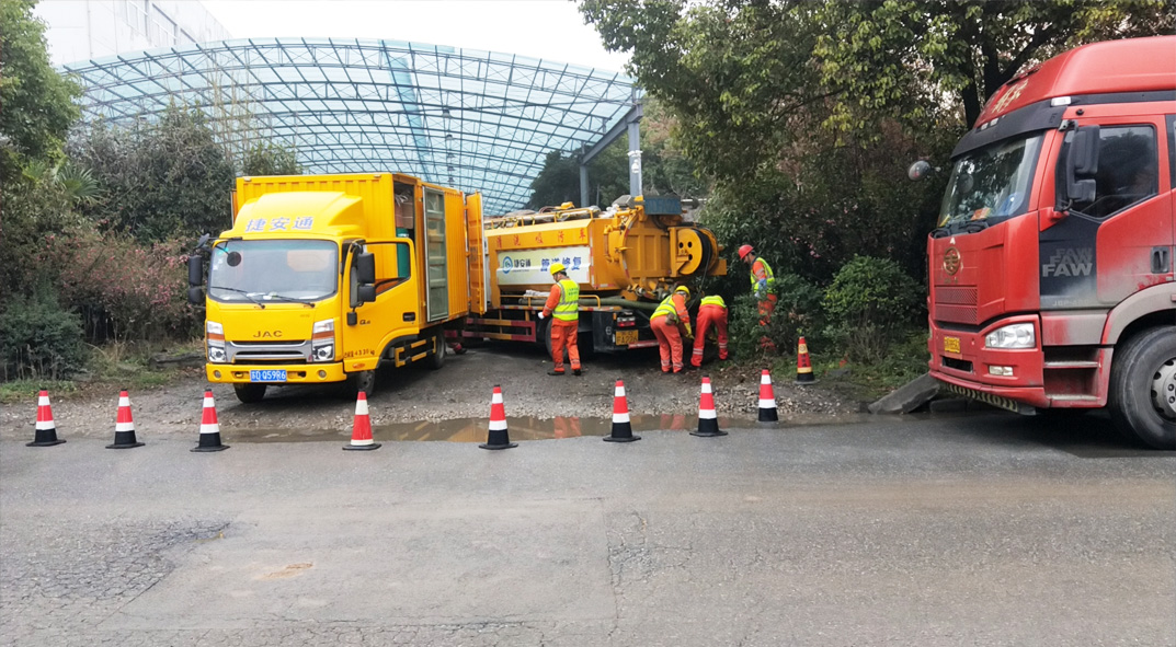 陈巴尔虎成区雨污水管网“四位一体”检测疏通项目